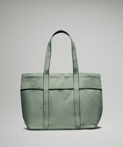 Daily Multi-Pocket Tote Bag 20L